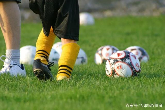 550万球员选项！船记：比尔预计执行下赛季球员选项